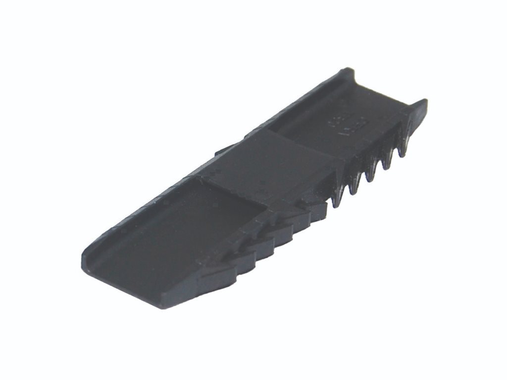 15.5mm Black Plastic Straight Connectors